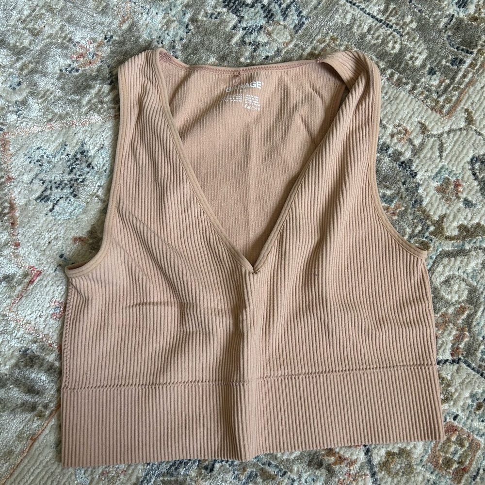 Garage ribbed tank